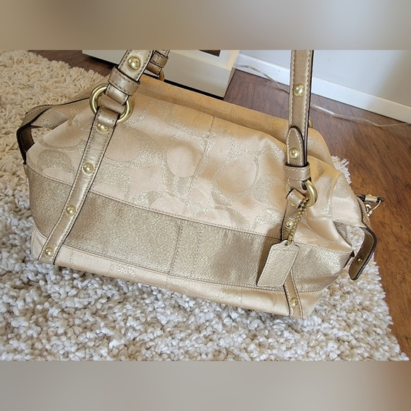 Coach satchel - Picture 2 of 6